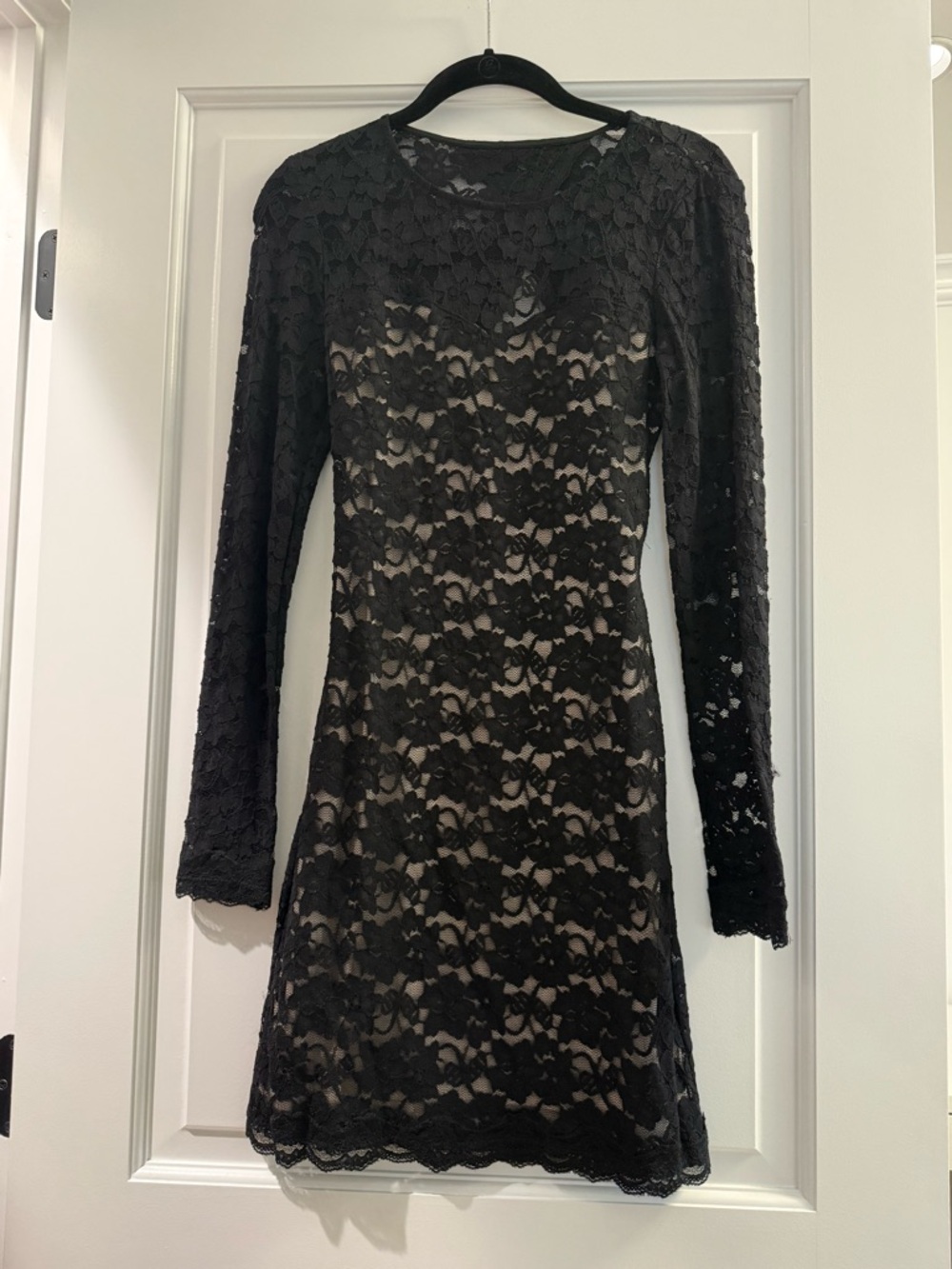 Express Black Lace Long-Sleeve Sheath Dress